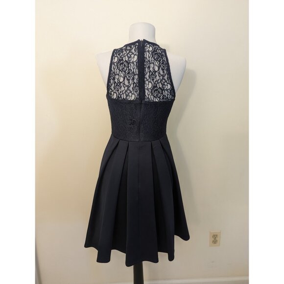 AQUA Navy Lace Skater Sleeveless Dress Size S - Picture 3 of 6